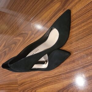Kenneth Cole Black High Heel Pumps with Cutout Design